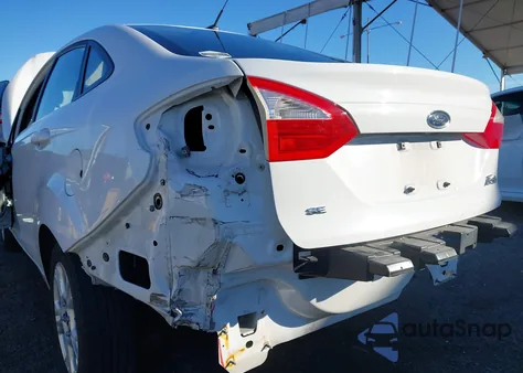 2015 Ford Fiesta Se z USA, uszkodzony, nr VIN 3FADP4BJ4FM190634